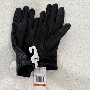 Michael Kors Elegant Black Gloves